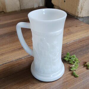 MCM 1950s Federal Glass Milk Glass Beer Stein – Bavarian Tavern Scene – Vintage